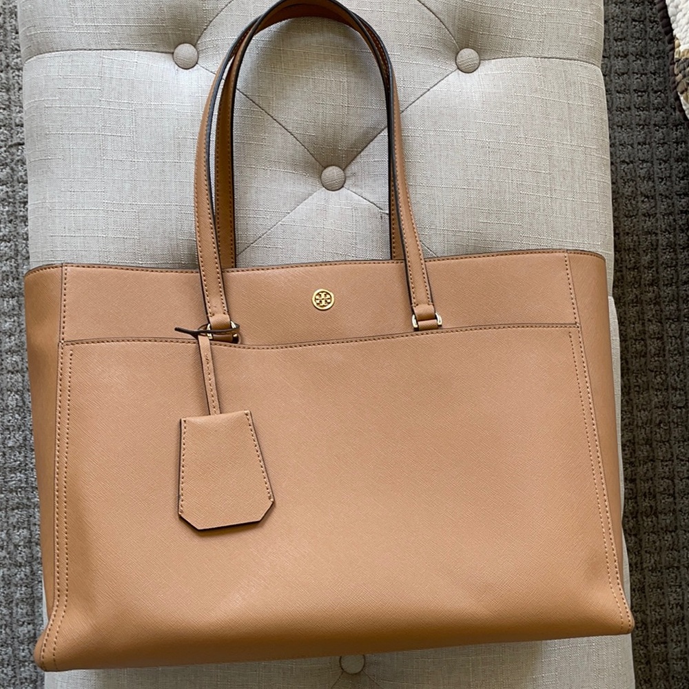 Excellent Condition Tory Burch Large Robinson Tote